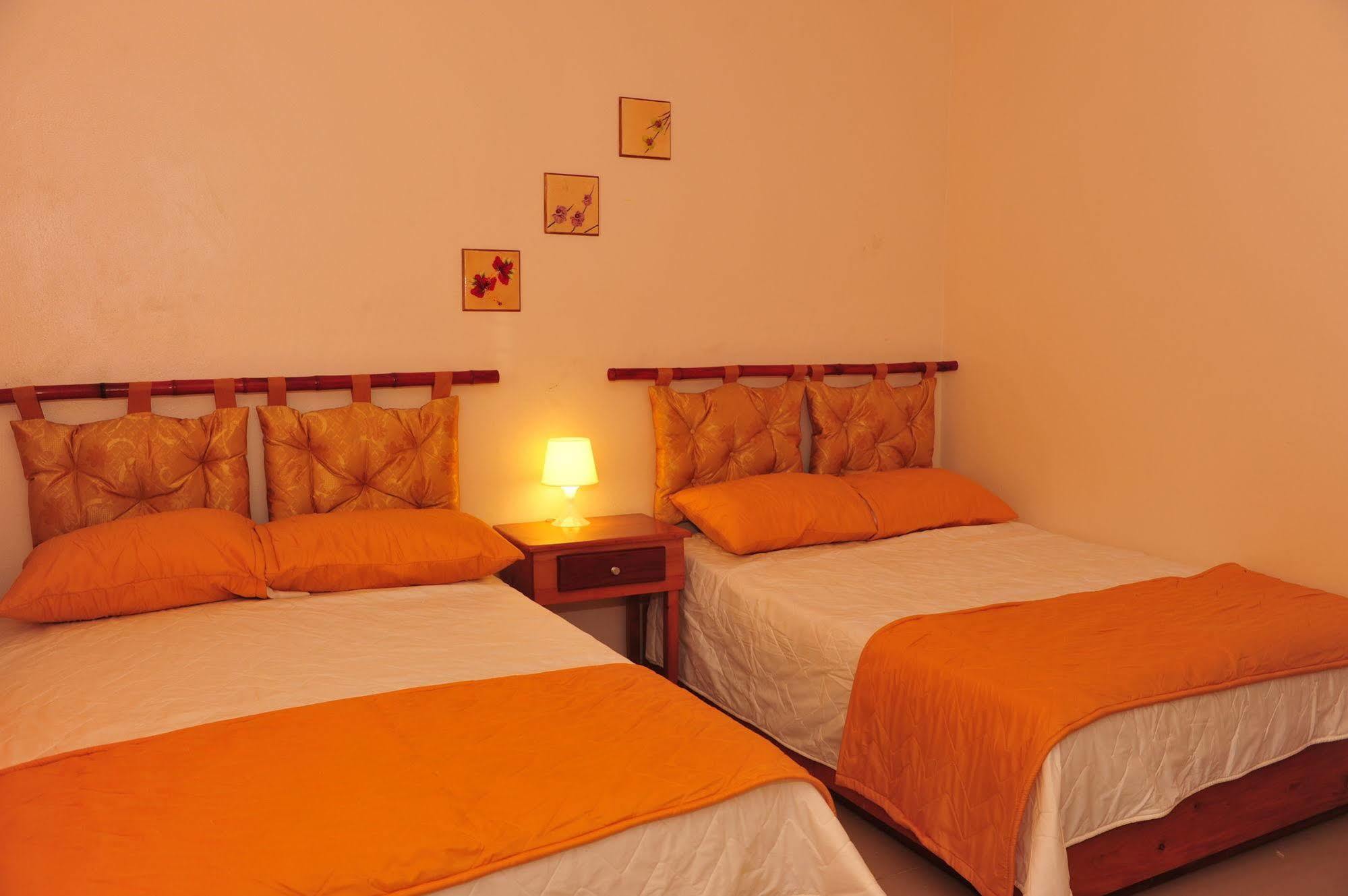 Hostal Los Jensen Playa Dorada Екстериор снимка